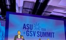 Adrián Ridner荣获ASU+GSV 2022年色彩创新奖