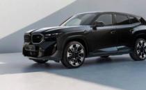 这是2023年宝马XM 一款735马力的PHEV SUV