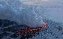 ​连续地震引发火山喷发担忧 冰岛宣布进入紧急状态