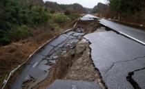 日本地震致剧烈地壳变动震区向西移动1米左右 新年参拜活动取消