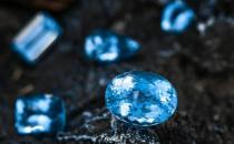 海蓝宝石为何能够深的宝石爱好者的喜爱